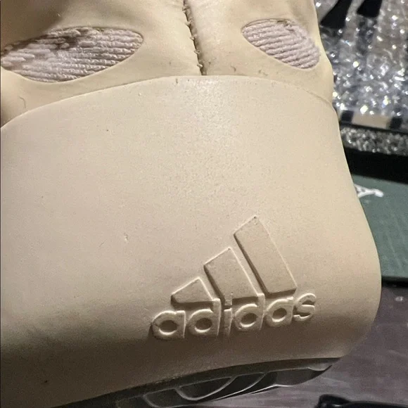 Adidas YEEZY 700 V3 Azael Black Mens Size 8 /Womens size 9 FW4980 - Picture 10 of 16